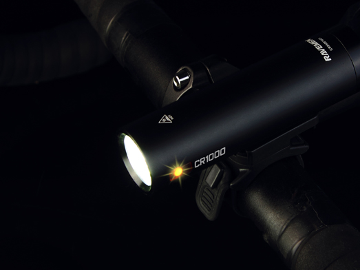 RAVEMEN CR1000 bike light integrated design