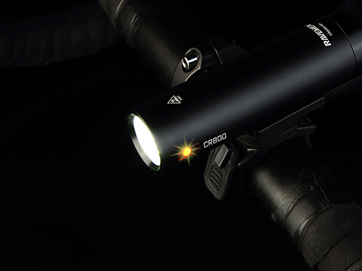 RAVEMEN CR800 bike light integrated design