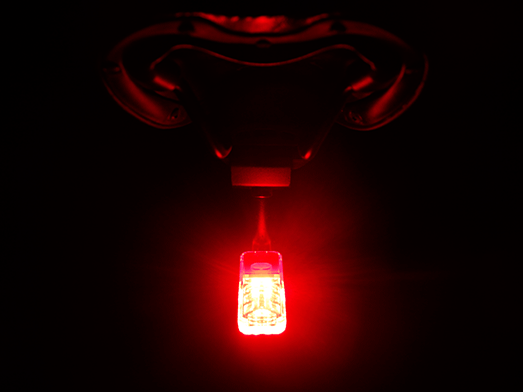 RAVEMEN TR30M rear light internal reflecting patterns