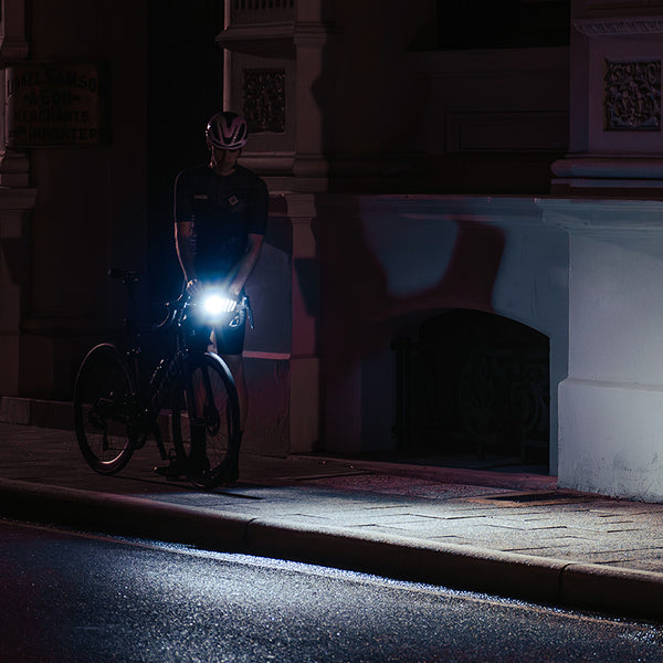 Ravemen FR500 svetlo v noci